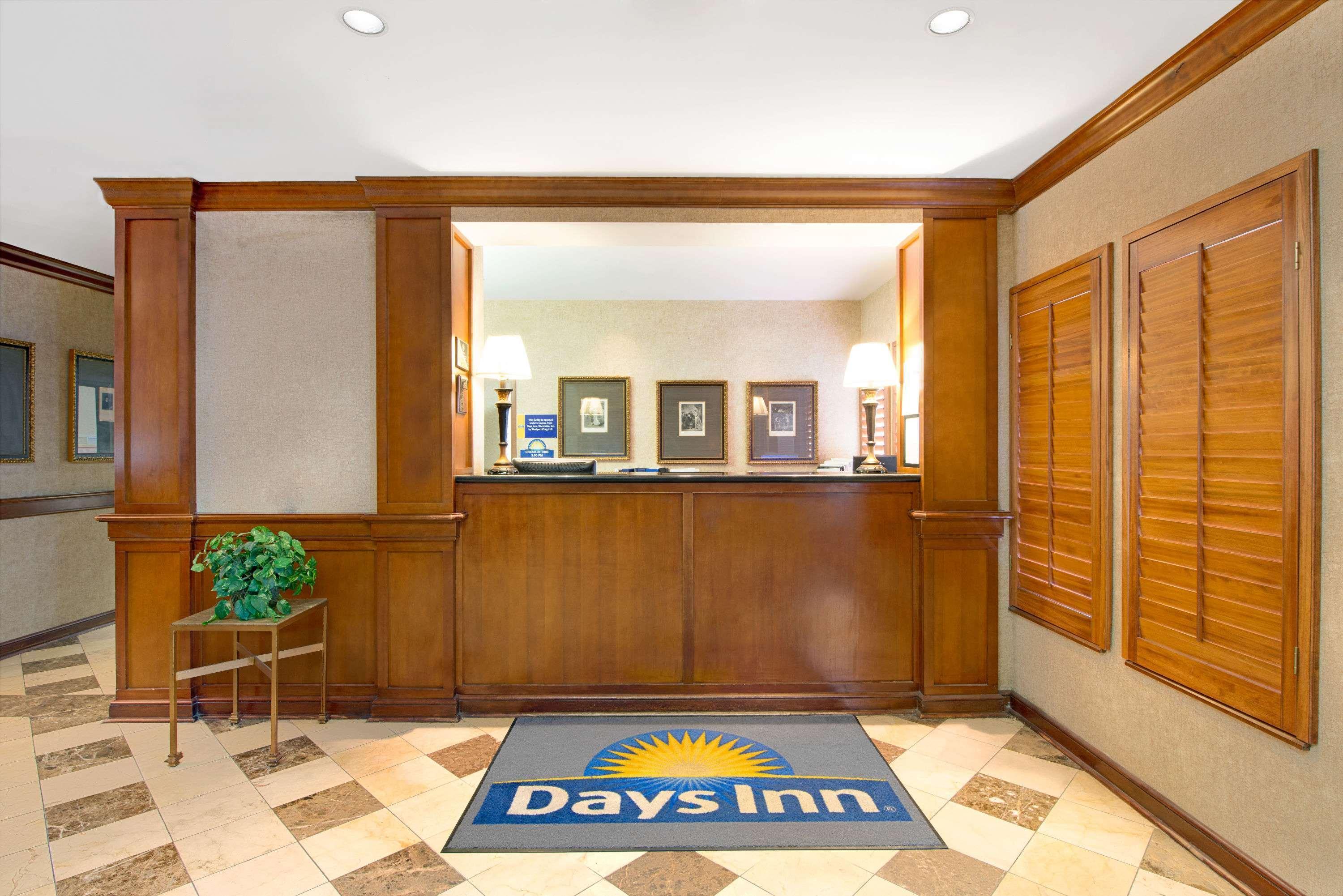 Days Inn By Wyndham St. Louis/Westport Mo Maryland Heights Kültér fotó